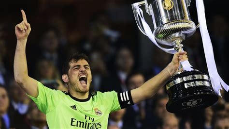 Er gewann mit real madrid und der spanischen. Torwart-Idol Casillas beendet seine Karriere - Portugal ...