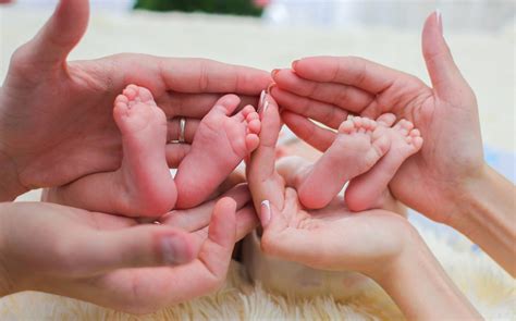 Menyusui/memberikan asi selama 9 bulan. Tips Program Hamil Anak Kembar, Dijamin Ampuh!