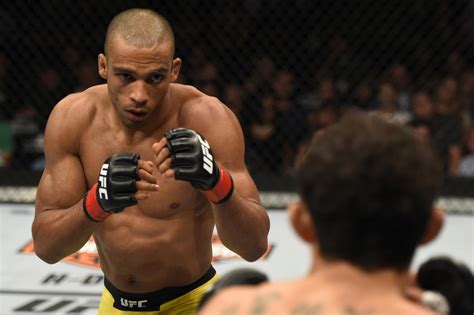 Edson barboza breaking news and and highlights for ufc 262 fight vs. Edson Barboza comemora 20 lutas pelo UFC | UFC