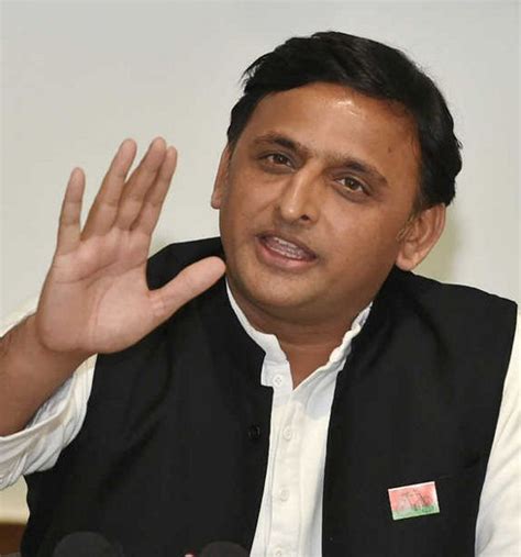 .અખિલેશ યાદવે (akhilesh yadav) જાહેરમાં જ કોરોનાની વેક્સીન (corona vaccine) લેવાનો ઈનકાર કરી દીધો છે. Won't take 'BJP vaccine': Akhilesh Yadav : The Tribune India