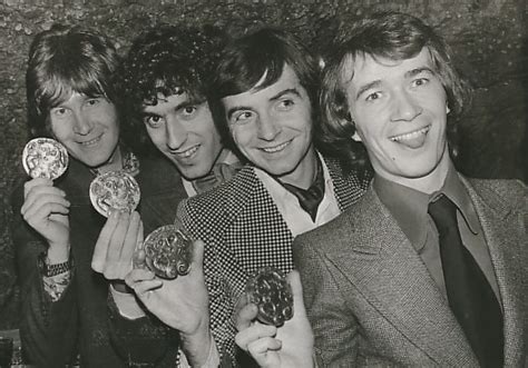 Les charlots le grand bazar films online kijken. Le Grand Bazar