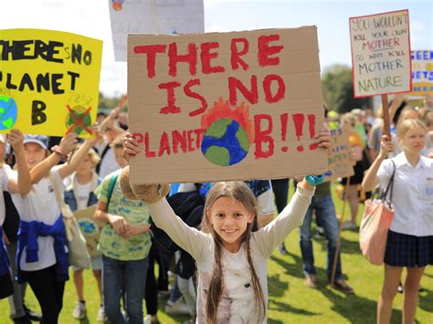 Climate change protesters are causing traffic chaos across sydney's cbd this morning. Mass Protests In Australia Kick Off Global Climate Strike ...