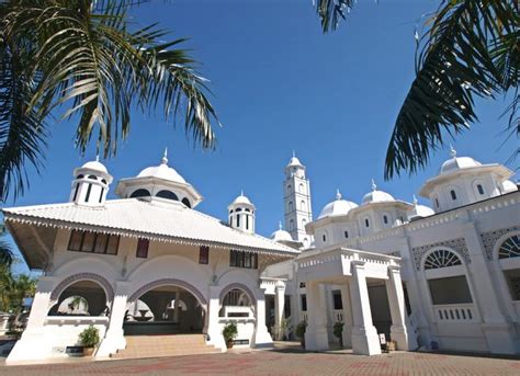 Menampilkan waktu sholat di indonesia, malaysia, singapura dan brunei. Terengganu benarkan lapan masjid solat Jumaat