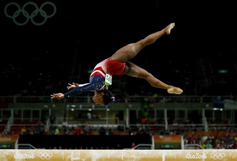 Der druck, so biles, sei zu groß, der spaß am turnen arg eingeschränkt. Olympia Turnen: Superstar Simone Biles überragt im ...