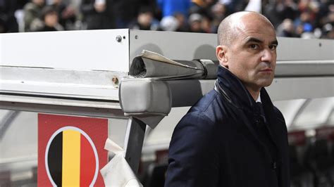 Belgium coach roberto martinez explains midfielder radja nainggolan fifa world cup squad omission: Diables rouges: Roberto Martinez dévoilera sa sélection ...