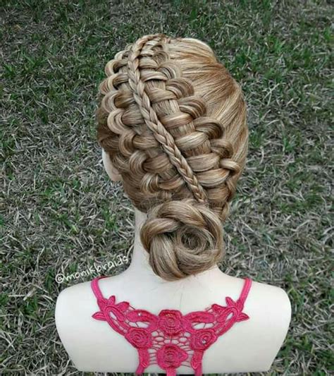 With the gorgeous hair designs, this style is fit for special occasions along with everyday events. Peinados | Braided hairstyles, Braided hairstyles ...