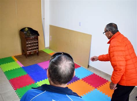 El juego de las 4 esquinas.a la voz del entrenador todos los jugadores cambiarán de pivotes.4 jugadores siempre quedarán fuera. Juegos Recreativos Tercera Edad : Juegos para la tercera ...