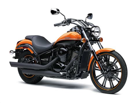 First, the bike's custom styling oozes attitude from it's big front tyre to the blacked out mufflers and other parts that typically wear a chrome coating. 2021 Kawasaki Vulcan® 900 Custom | Cruiser Motorcycle ...