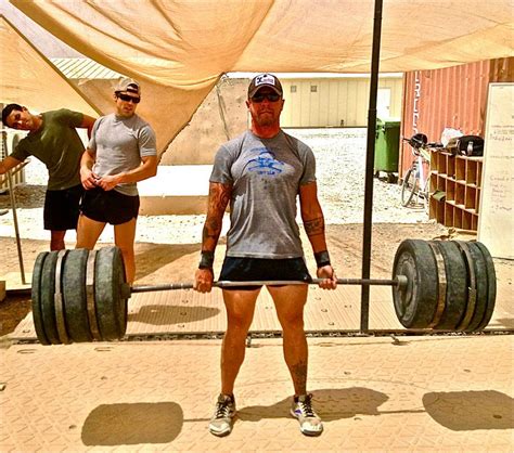 En un wod o entrenamiento de cross training se compite el entrenamiento de crossfit en casa se ha convertido en una realidad que de momento ha llegado para quedarse. Rutina de ejercicios Adam Brown - Ejercicios En Casa