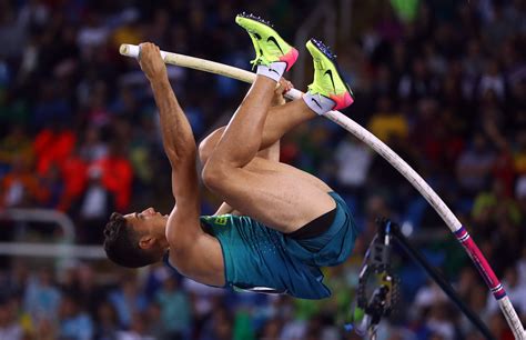 Em sua 15ª edição, a principal cerimônia de premiação do esporte. Thiago Braz conquista ouro e bate recorde olímpico no ...