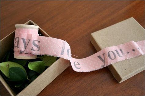 Oleh bitar diposting pada 15 mei 2021. DIY Surat Cinta Romantis Menggunakan Kain Roll - Lifestyle ...