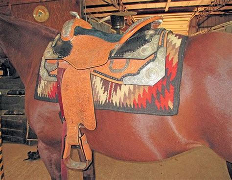 And it also makes it easier to stay organized. How to fit a western saddle