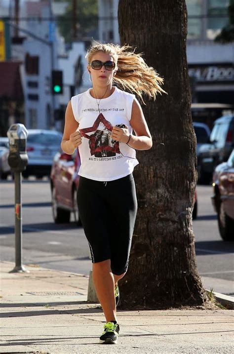 Usually when you wear tight clothes. Amy Willerton Camel Toe Showing While She Went Out Jogging ...