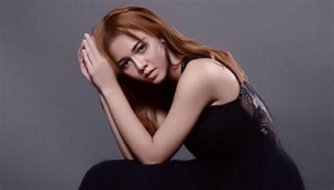 Ratu rizky nabila semakin sedih ketika mengetahui alfath fathieralfath fathier menikah lagi di bulan april, padahal. Kisah Artis Ratu Rizky Nabila yang Tolak Berlian Rp 300 ...
