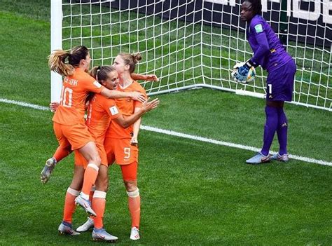 Jun 17, 2021 · lieke martens stole the show at the 2017 european championships as she guided her side to victory and has just won the treble with barcelona this year. Vivianne Miedema #9 (center) of the Netherlands celebrates ...