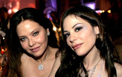 Ornella muti az egyik legdögösebb színésznőnek számított olaszországban, bolondultak érte a férfiak. Naike Rivelli, Instagram: foto senza veli con Ornella Muti