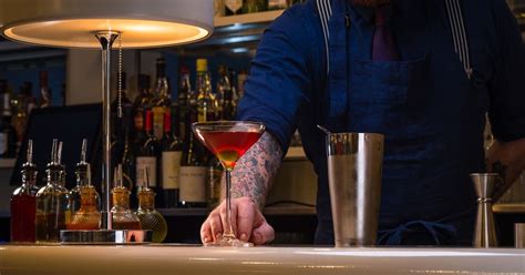 Looking for a swanky bar with an intimate setting to take out your date? Swift The Best London Cocktail Bars | 15 Essential ...