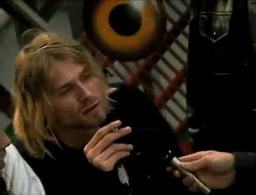 Giphy is how you search, share, discover, and create gifs. kurt cobain gifs | Tumblr