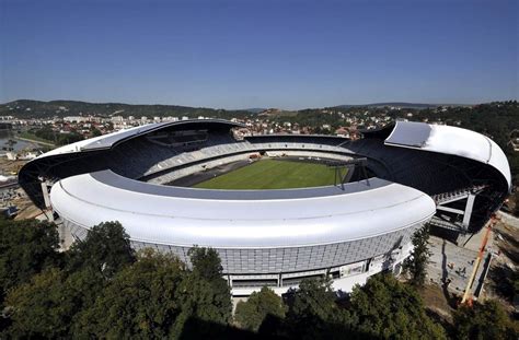 It is the seat of cluj county in the northwestern part of the country. arena cluj napoca