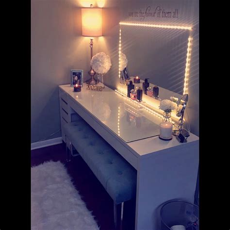 Looking for a good deal on vanity light mirror? Lit up vanity mirror and table. Everything included was ...