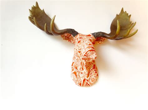 Shopping home décor online has never been easier with australian based company, white moose. Orange and White Fabric Moose Head Wall Mount with Natural Antlers | Moose head wall mount ...