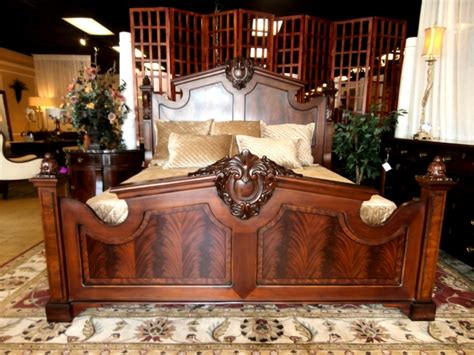 Highly sought after and in very good condition!! Henredon Bedroom Set / Www.henredon.com official facebook ...