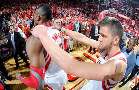 Dwight becomes upset at simon during the meeting at the sanctuary in the big scary u, as he questions his leadership ability. Parsons on if the Rockets have a shot at landing Dwight ...