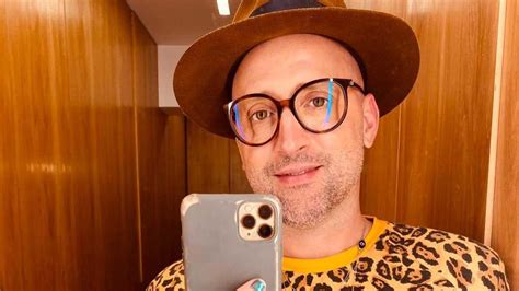 Paulo gustavo fue sometido a varios tratamientos durante su hospitalización, incluyendo un recibí con mucha tristeza la muerte de paulo gustavo. Internado com Covid-19, Paulo Gustavo 'está melhorando muito', comemora Tatá Werneck - Zoeira ...