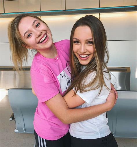 Struggling to have a funny and cool insta bio? Sydney Serena on Instagram: "reunited! 💘💘" | Best friend ...