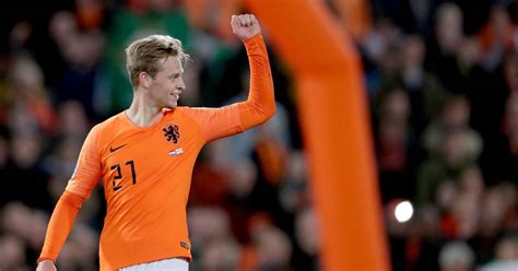 Frenkie de jong, 24, from netherlands fc barcelona, since 2019 central midfield market value: Transfer Frenkie de Jong helpt RKC Waalwijk aan ...