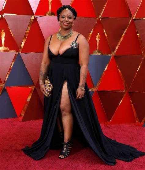 Nowadays, hilarious memes are spreading like wildfire all over the internet, and smart marketers use the opportunity to use these viral fragments of content to their advantage. Aujourd'hui était un beau jour — Oscars et Vanity Fair ...