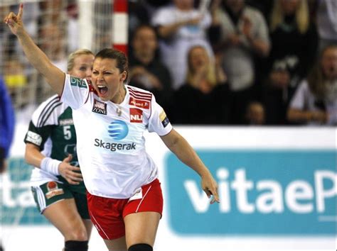 Nora mørk (born 5 april 1991 in oslo) is a norwegian handball player. Nora Mørk sprudlet i landslagscomebacket - Norsk håndball - VG