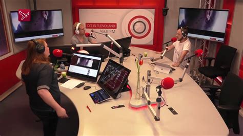 Omroep flevoland, nieuws dichtbij, fm 89.8, lelystad. Stadsrapper Doominoo bij Omroep Flevoland - YouTube