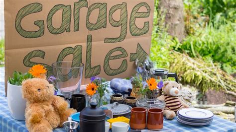 When shoppers walk up to a sale and see two tables and not very many items they tend to walk away garage sale items. The Best Items to Sell at Your Garage Sale on Cheddar