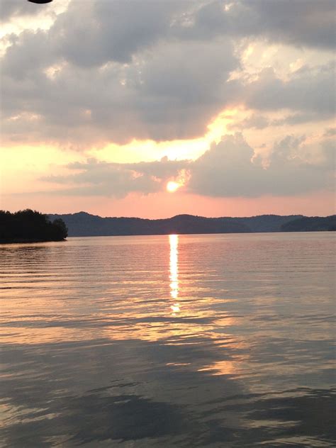Find lake homes for sale on dale hollow lake, in tn. Houseboats For Sale On Dale Hollow Lake - Dale Hollow Lake ...