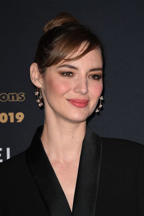 Louise bourgoin, née ariane louise bourgoin, est une comédienne, mannequin et animatrice de télévision française, née le 28 novembre 1981 à vannes, morbihan. Louise Bourgoin - 2019 Cesar Revelations Bash (More Pics) • CelebMafia