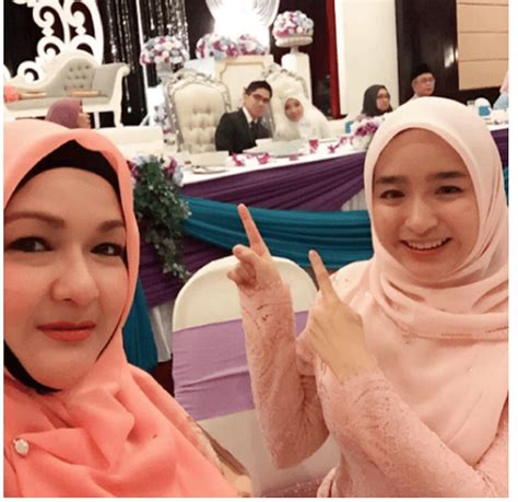 Dr puteri julia nabilah & dr dziya faqhran solemnization (nikah) 2018. Anak Ziela Jalil Cantik Di Hari Pertunangan ,Kediaman ...