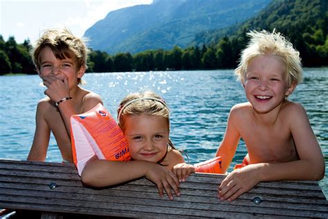 Jung und frei magazine jung und frei. Swimming in the Alpbachtal | Summer swimming holidays in ...