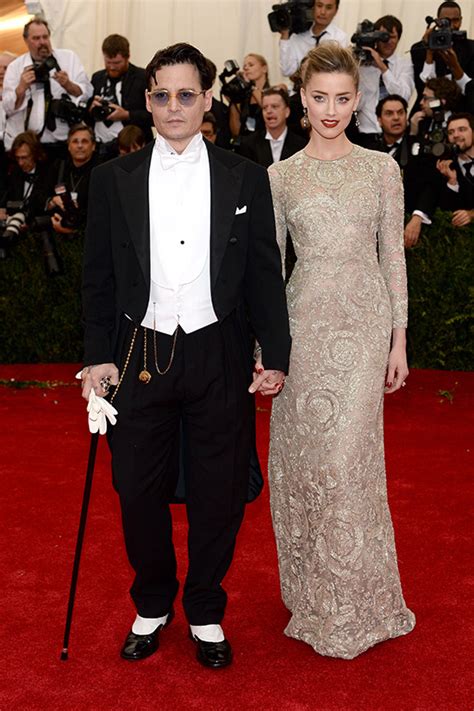 Johnny depp and actress amber heard are well and truly back on. Johnny Depp y Amber se casan en su isla privada ...