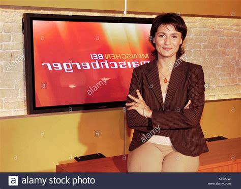 She is an actress, known for a fistful of dollars (1964), the devil's general (1955) and heldinnen (1960). Sandra Maischberger Stockfotos & Sandra Maischberger ...