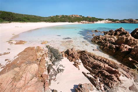 Encore une image des dunes de piscinas dans une région vierge de la sardaigne du sud ouest. Spiaggia Rosa (plage rose) photo stock. Image du sardinia ...