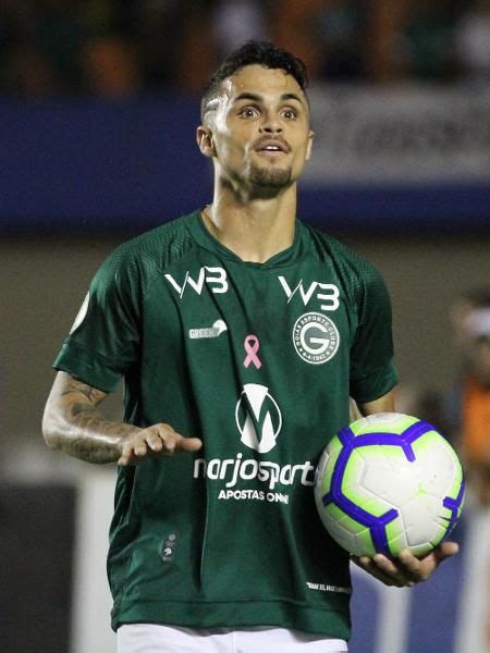 Jogando fora de casa e esperando levar uma goleada, o corinthians já mostrava que não estava para brincadeiras, e jogando com muita raça, acabou perdendo por apenas 1 a 0. Expulso, Michael é eleito craque do jogo em Goiás x ...