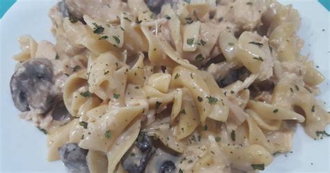 You'll season the chicken and mushrooms with salt, pepper, dried oregano, garlic powder and paprika. 87 easy and tasty crockpot chicken cream of mushroom ...