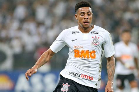 Medium oficial do sport club corinthians paulista. Com dois gols taboanenses, Corinthians vence Avenida e ...