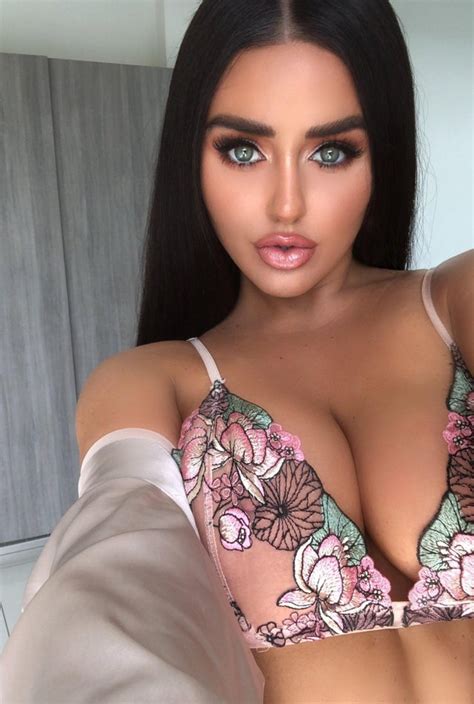 Se flere idéer til abigail ratchford, lingerie, piger i bikini. Abigail Ratchford Sex Tape & Nudes Leaked! | Thotslife.com