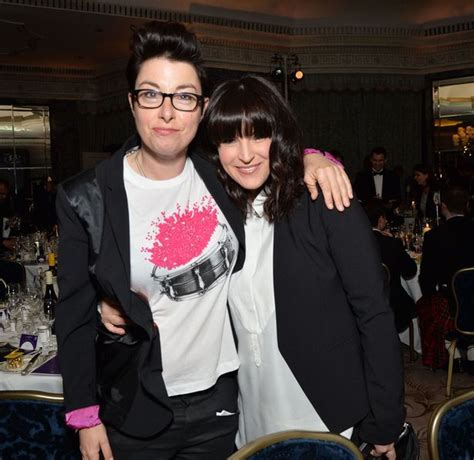 220 likes · 4 talking about this. Anna Richardson talks Sue Perkins romance, admitting she ...