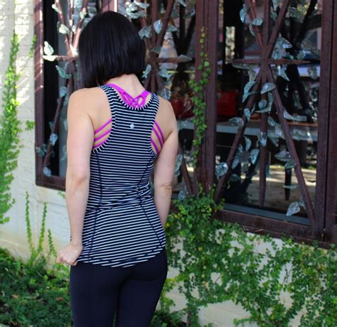 Lululemon repairs and hems leggings for free. GIFT GUIDE: LULULEMON ACTIVE GIFTS FOR HER... | Loubies ...