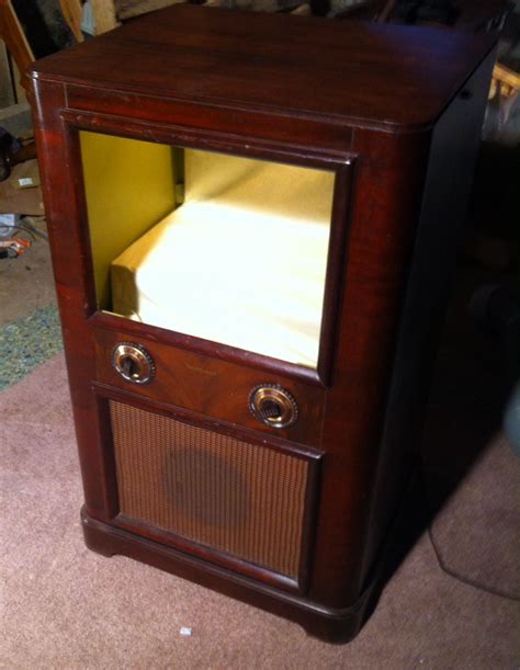 Designed to fit in smaller areas, cabinets can store wine glasses, wine bottles, glasses and liquor. Vintage tv turned liquor cabinet for sale... Fcbk Knot ...