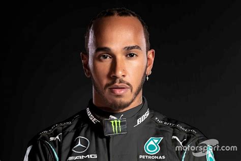 See more ideas about lewis hamilton, lewis, hamilton. Lewis Hamilton-nieuws, bio, foto's, video's en meer
