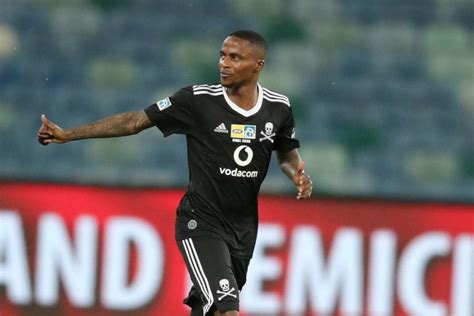 Squad, top scorers, yellow and red cards, goals scoring stats, current form. Ben Motshwari praises Lorch's display against Celtic